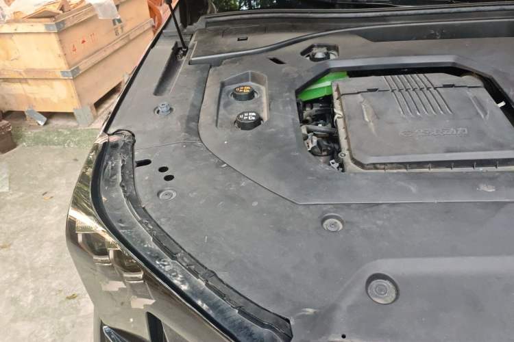 Used GAC Trumpchi ES9 2024 PHEV with 143 km Max Engine Bay Right