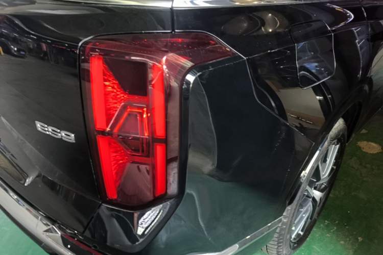 Used GAC Trumpchi ES9 2024 PHEV with 143 km Max Exterior 3