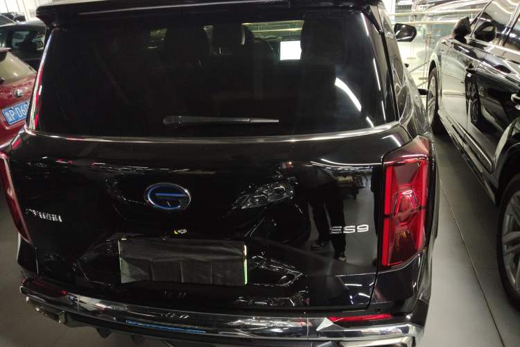 Used GAC Trumpchi ES9 2024 PHEV with 143 km Max Exterior 4