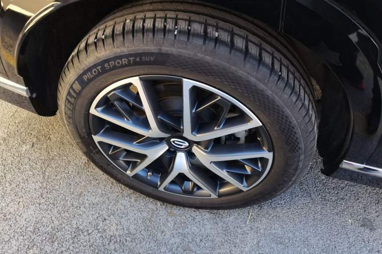 Used GAC Trumpchi ES9 2024 PHEV with 143 km Max Exterior 8