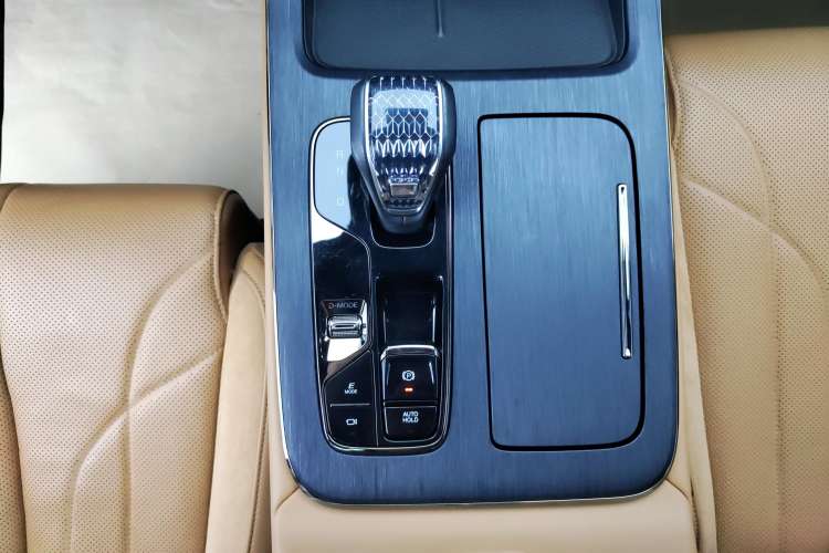 Used GAC Trumpchi ES9 2024 PHEV with 143 km Max Gear Lever