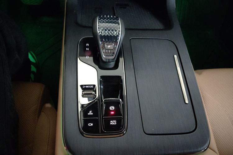 Used GAC Trumpchi ES9 2024 PHEV with 143 km Max Gear Lever