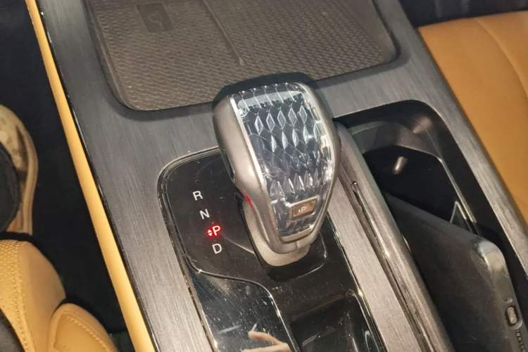 Used GAC Trumpchi ES9 2024 PHEV with 143 km Max Gear Lever