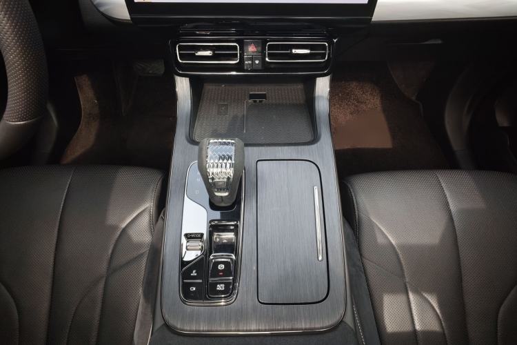 Used GAC Trumpchi ES9 2024 PHEV with 143 km Max Gear Lever