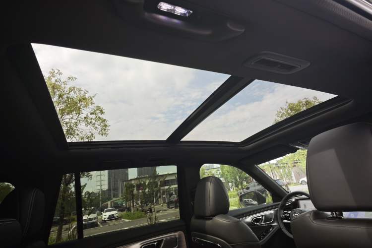 Used GAC Trumpchi ES9 2024 PHEV with 143 km Max Headliner