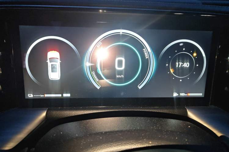 Used GAC Trumpchi ES9 2024 PHEV with 143 km Max Instrument Cluster