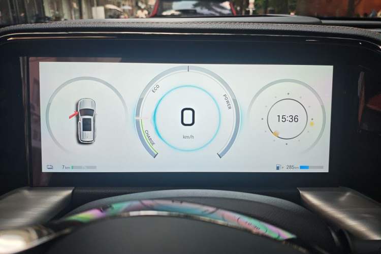 Used GAC Trumpchi ES9 2024 PHEV with 143 km Max Instrument Cluster