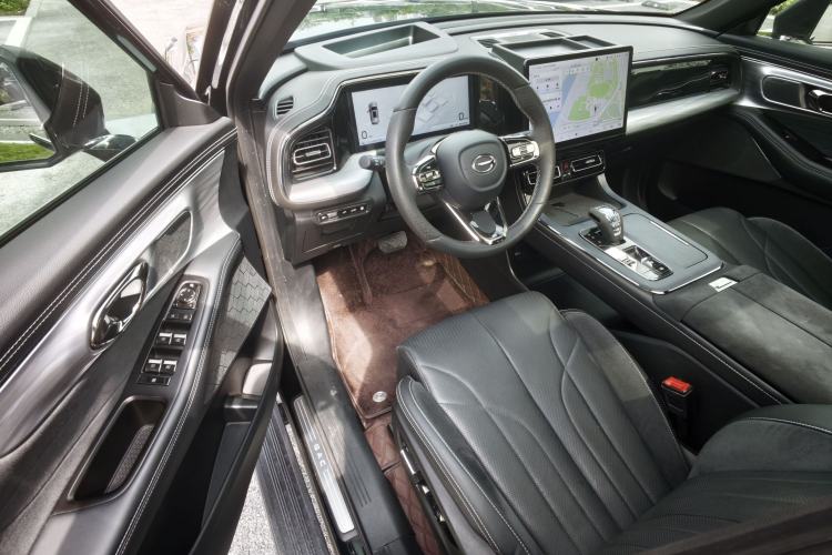 Used GAC Trumpchi ES9 2024 PHEV with 143 km Max Interior 1
