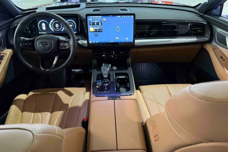 Used GAC Trumpchi ES9 2024 PHEV with 143 km Max Interior 1