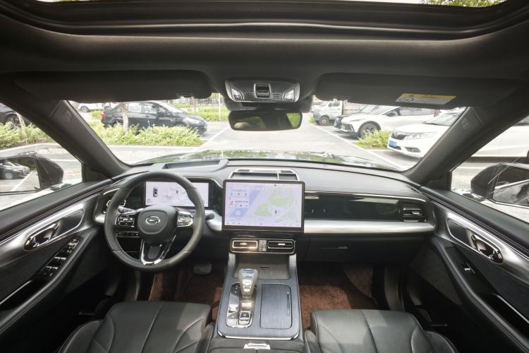 Used GAC Trumpchi ES9 2024 PHEV with 143 km Max Interior 3