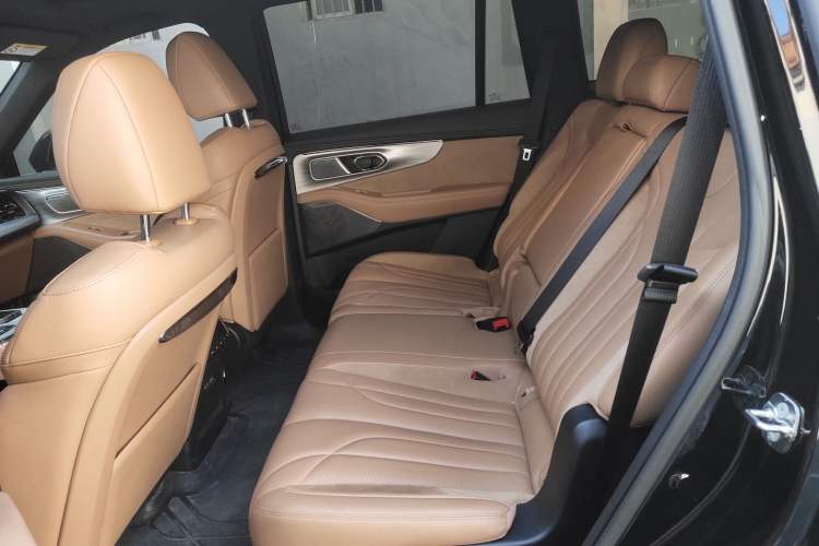 Used GAC Trumpchi ES9 2024 PHEV with 143 km Max Interior 4