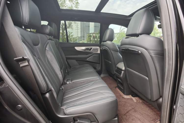 Used GAC Trumpchi ES9 2024 PHEV with 143 km Max Interior 5