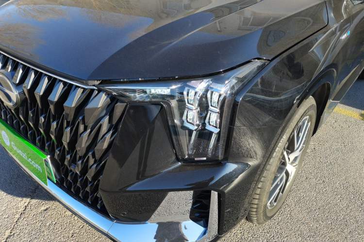 Used GAC Trumpchi ES9 2024 PHEV with 143 km Max Left Front Headlight
