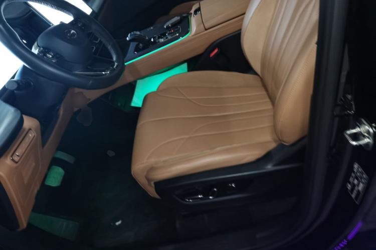 Used GAC Trumpchi ES9 2024 PHEV with 143 km Max Left Front Seat