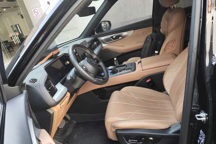 Used GAC Trumpchi ES9 2024 PHEV with 143 km Max Left Front Seat