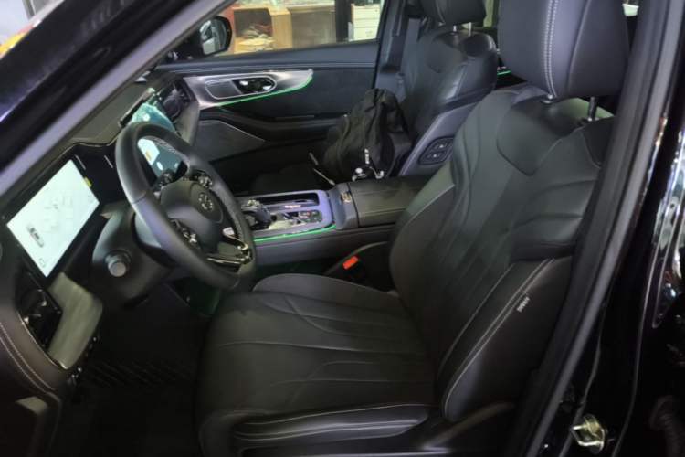 Used GAC Trumpchi ES9 2024 PHEV with 143 km Max Left Front Seat