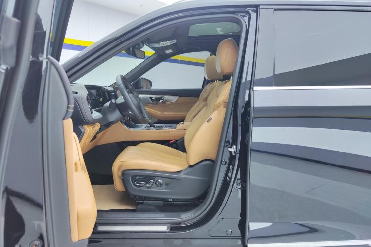 Used GAC Trumpchi ES9 2024 PHEV with 143 km Max Left Front Seat