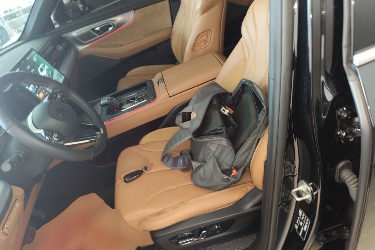 Used GAC Trumpchi ES9 2024 PHEV with 143 km Max Left Front Seat