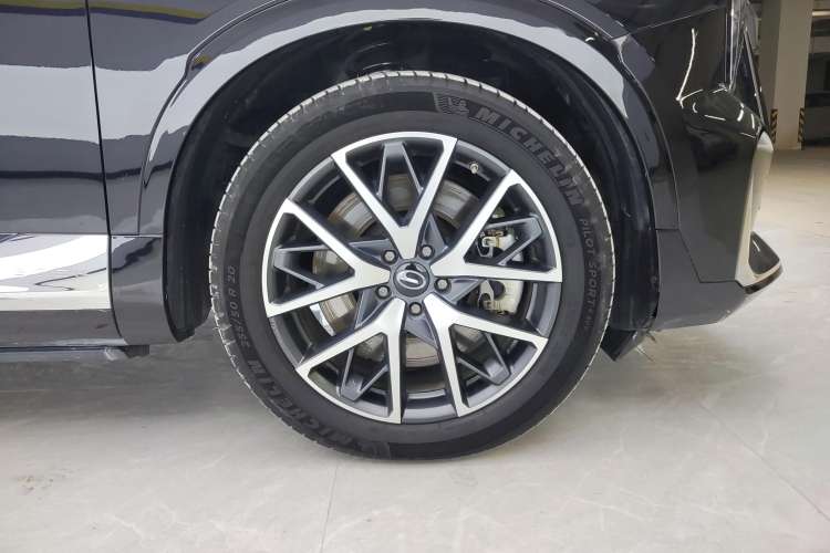 Used GAC Trumpchi ES9 2024 PHEV with 143 km Max Left Front Wheel Hub