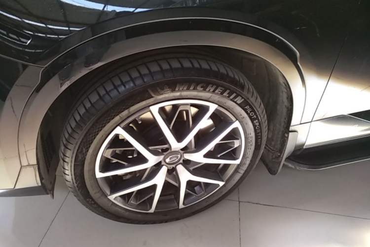 Used GAC Trumpchi ES9 2024 PHEV with 143 km Max Left Front Wheel Hub