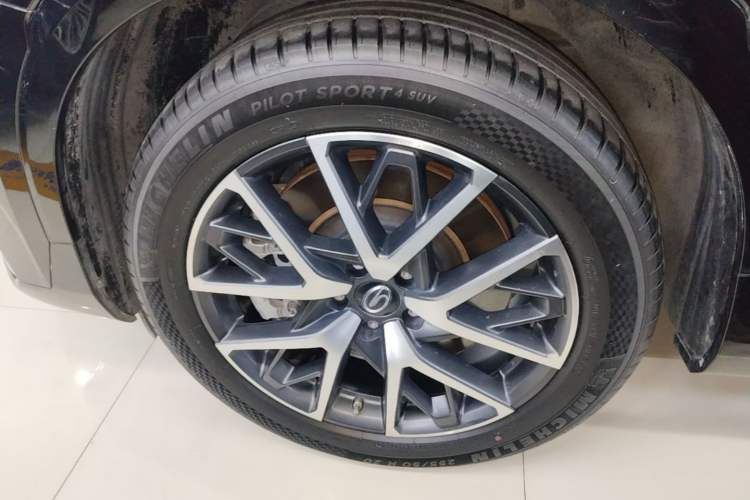 Used GAC Trumpchi ES9 2024 PHEV with 143 km Max Left Front Wheel Hub