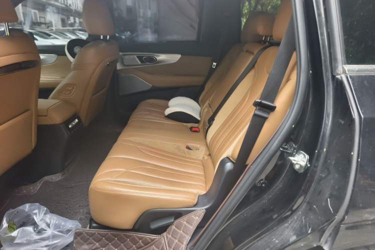 Used GAC Trumpchi ES9 2024 PHEV with 143 km Max Left Rear Seat