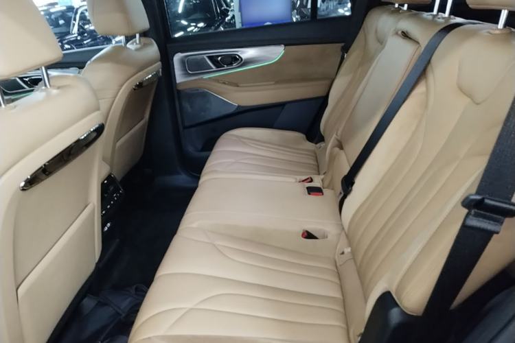 Used GAC Trumpchi ES9 2024 PHEV with 143 km Max Left Rear Seat