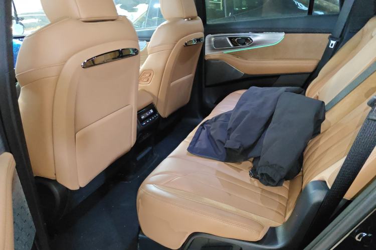Used GAC Trumpchi ES9 2024 PHEV with 143 km Max Left Rear Seat