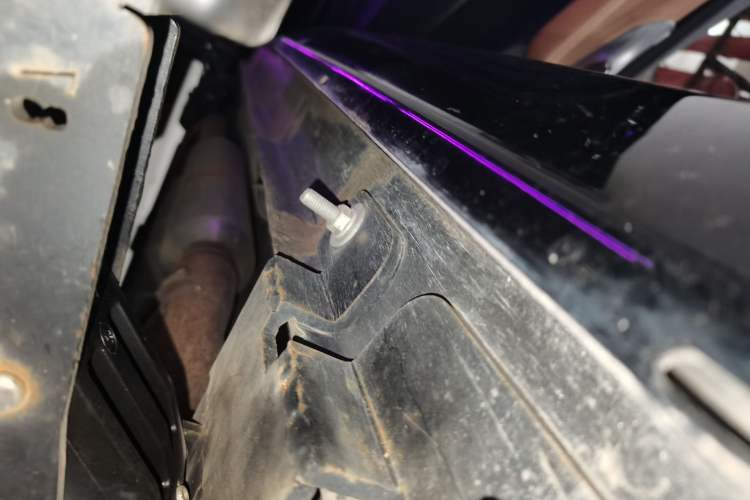 Used GAC Trumpchi ES9 2024 PHEV with 143 km Max Left Side Sill