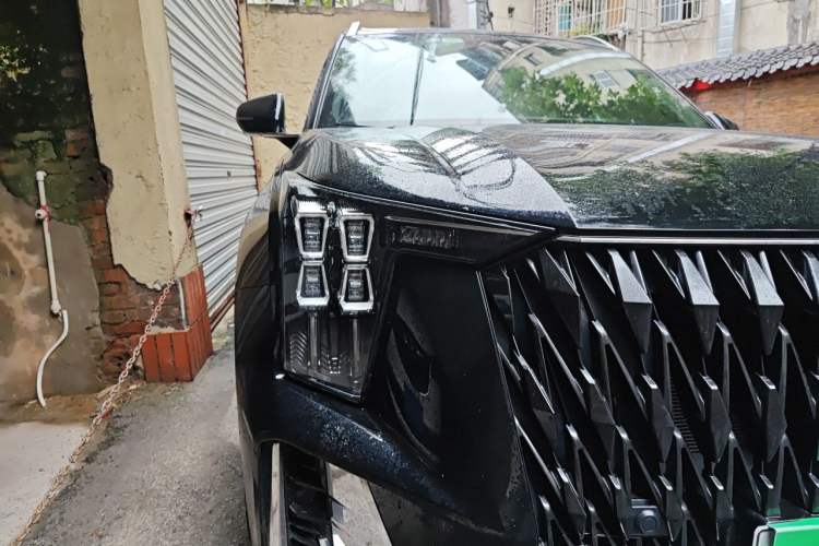 Used GAC Trumpchi ES9 2024 PHEV with 143 km Max Right Front Headlight