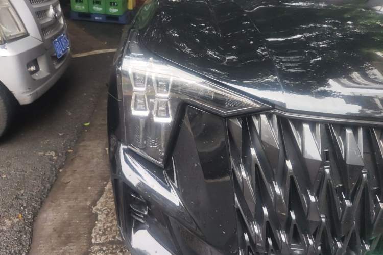 Used GAC Trumpchi ES9 2024 PHEV with 143 km Max Right Front Headlight