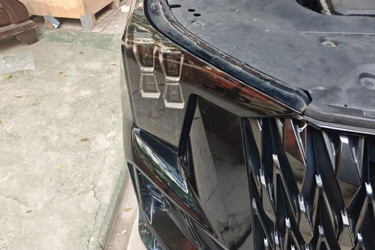 Used GAC Trumpchi ES9 2024 PHEV with 143 km Max Right Front Headlight