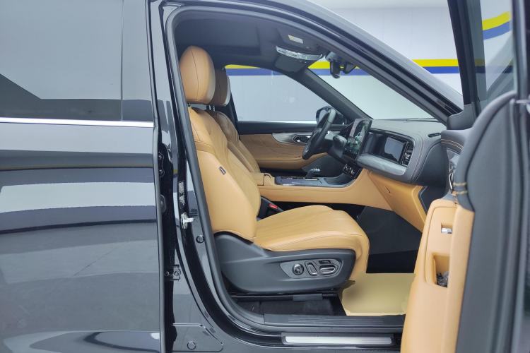 Used GAC Trumpchi ES9 2024 PHEV with 143 km Max Right Front Seat