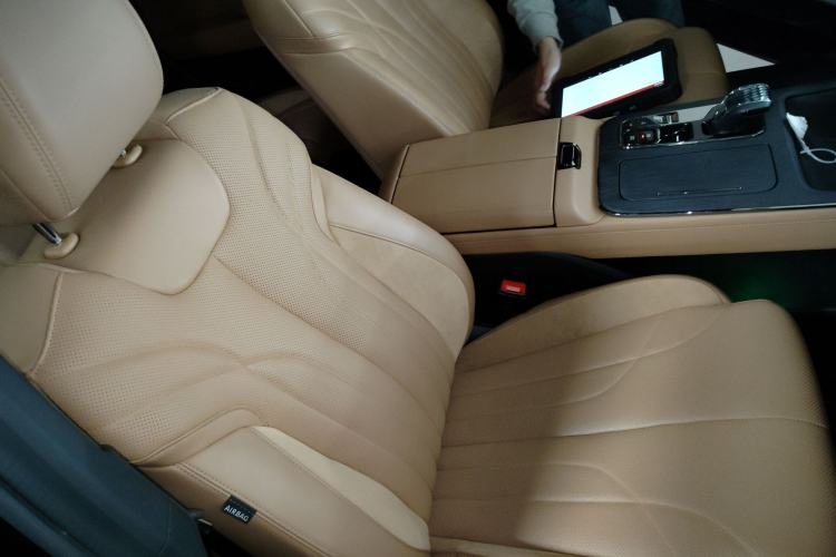 Used GAC Trumpchi ES9 2024 PHEV with 143 km Max Right Front Seat