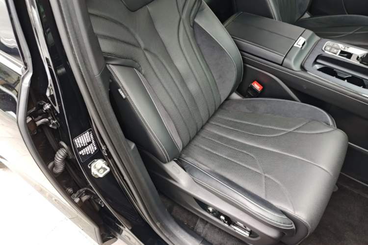 Used GAC Trumpchi ES9 2024 PHEV with 143 km Max Right Front Seat