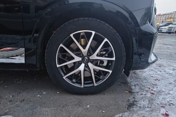 Used GAC Trumpchi ES9 2024 PHEV with 143 km Max Right Front Wheel Hub