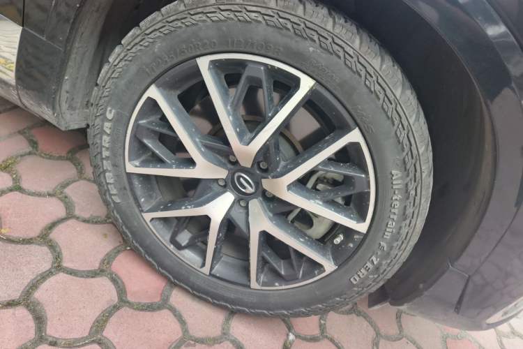 Used GAC Trumpchi ES9 2024 PHEV with 143 km Max Right Front Wheel Hub