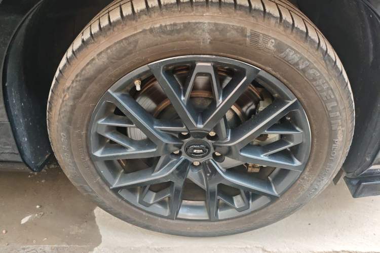 Used GAC Trumpchi ES9 2024 PHEV with 143 km Max Right Front Wheel Hub