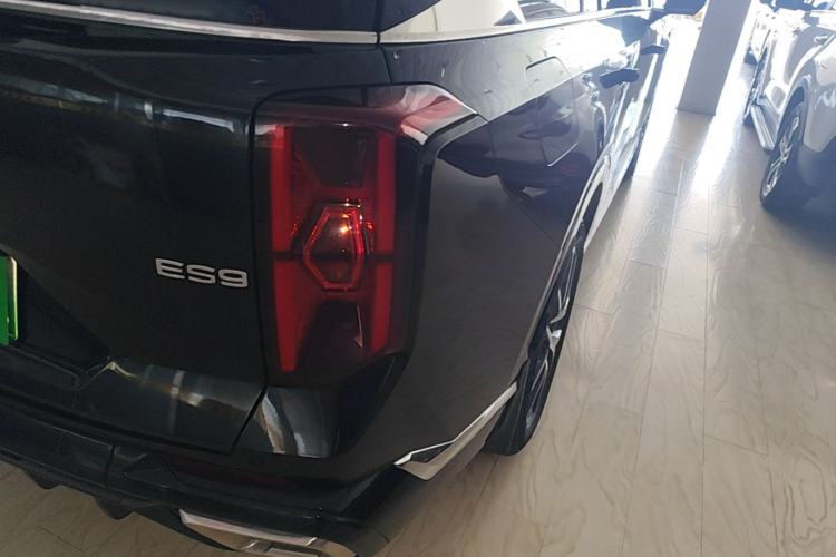 Used GAC Trumpchi ES9 2024 PHEV with 143 km Max Right Rear Taillight