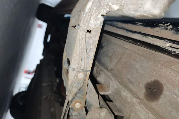 Used GAC Trumpchi ES9 2024 PHEV with 143 km Max Right Side Sill