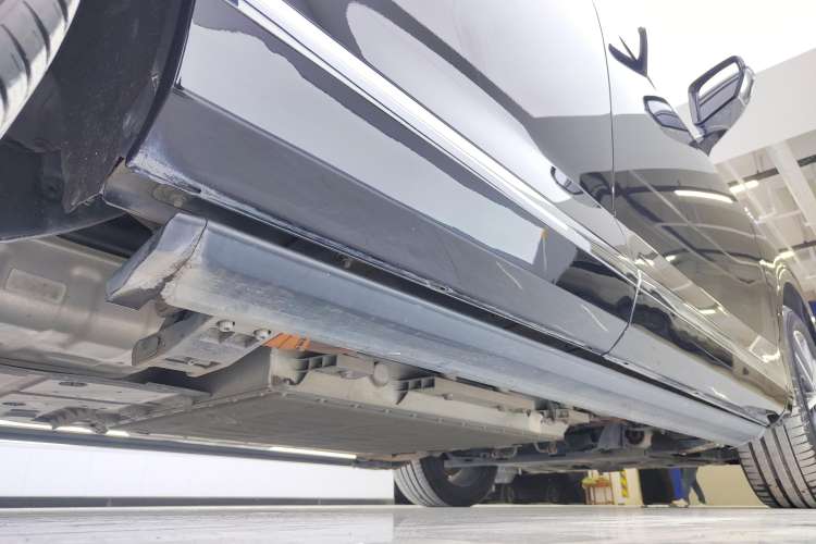 Used GAC Trumpchi ES9 2024 PHEV with 143 km Max Right Side Sill