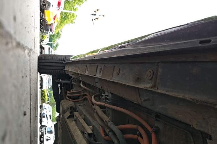 Used GAC Trumpchi ES9 2024 PHEV with 143 km Max Right Side Sill