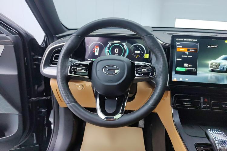 Used GAC Trumpchi ES9 2024 PHEV with 143 km Max Steering Wheel