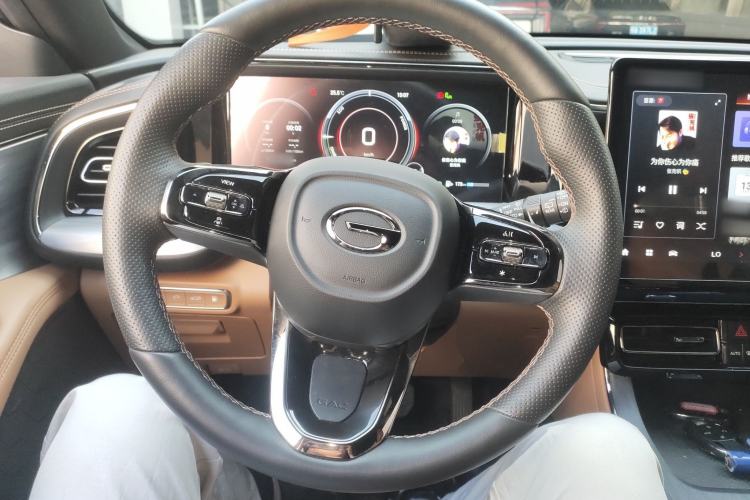 Used GAC Trumpchi ES9 2024 PHEV with 143 km Max Steering Wheel