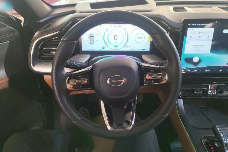 Used GAC Trumpchi ES9 2024 PHEV with 143 km Max Steering Wheel
