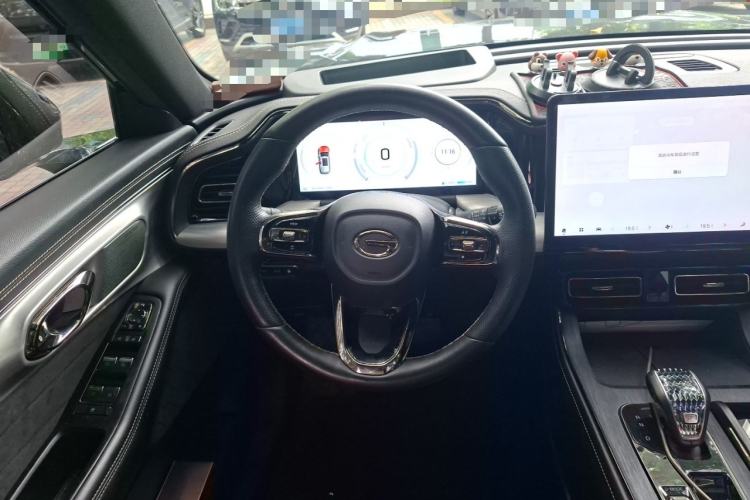 Used GAC Trumpchi ES9 2024 PHEV with 143 km Max Steering Wheel