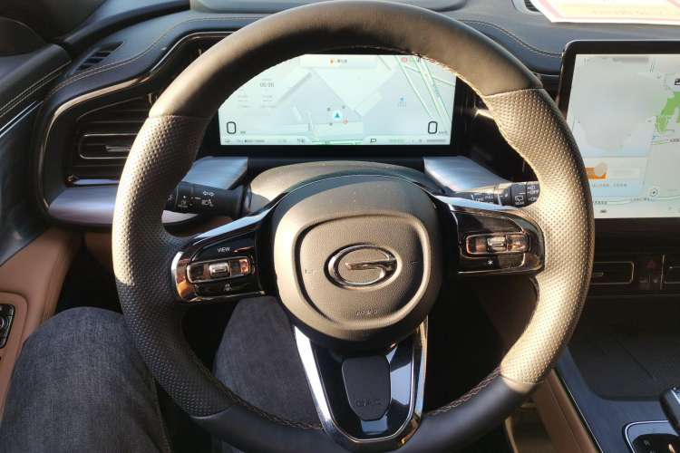 Used GAC Trumpchi ES9 2024 PHEV with 143 km Max Steering Wheel