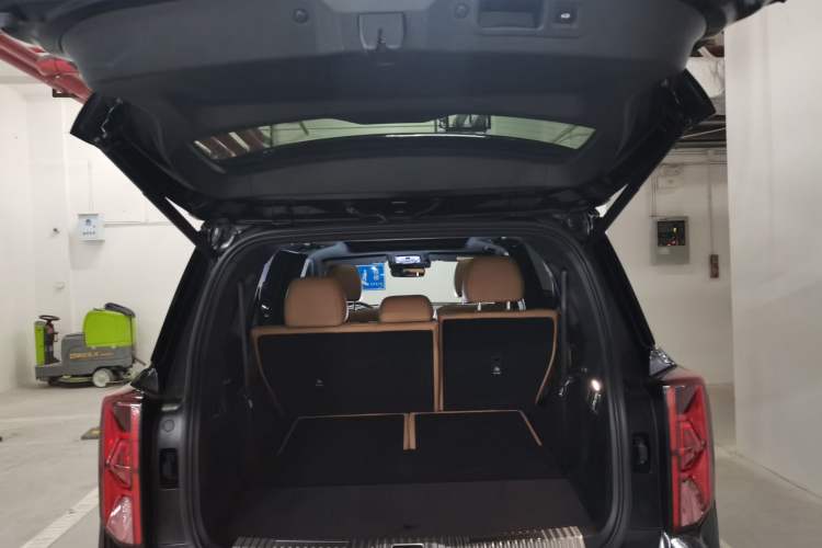 Used GAC Trumpchi ES9 2024 PHEV with 143 km Max Trunk