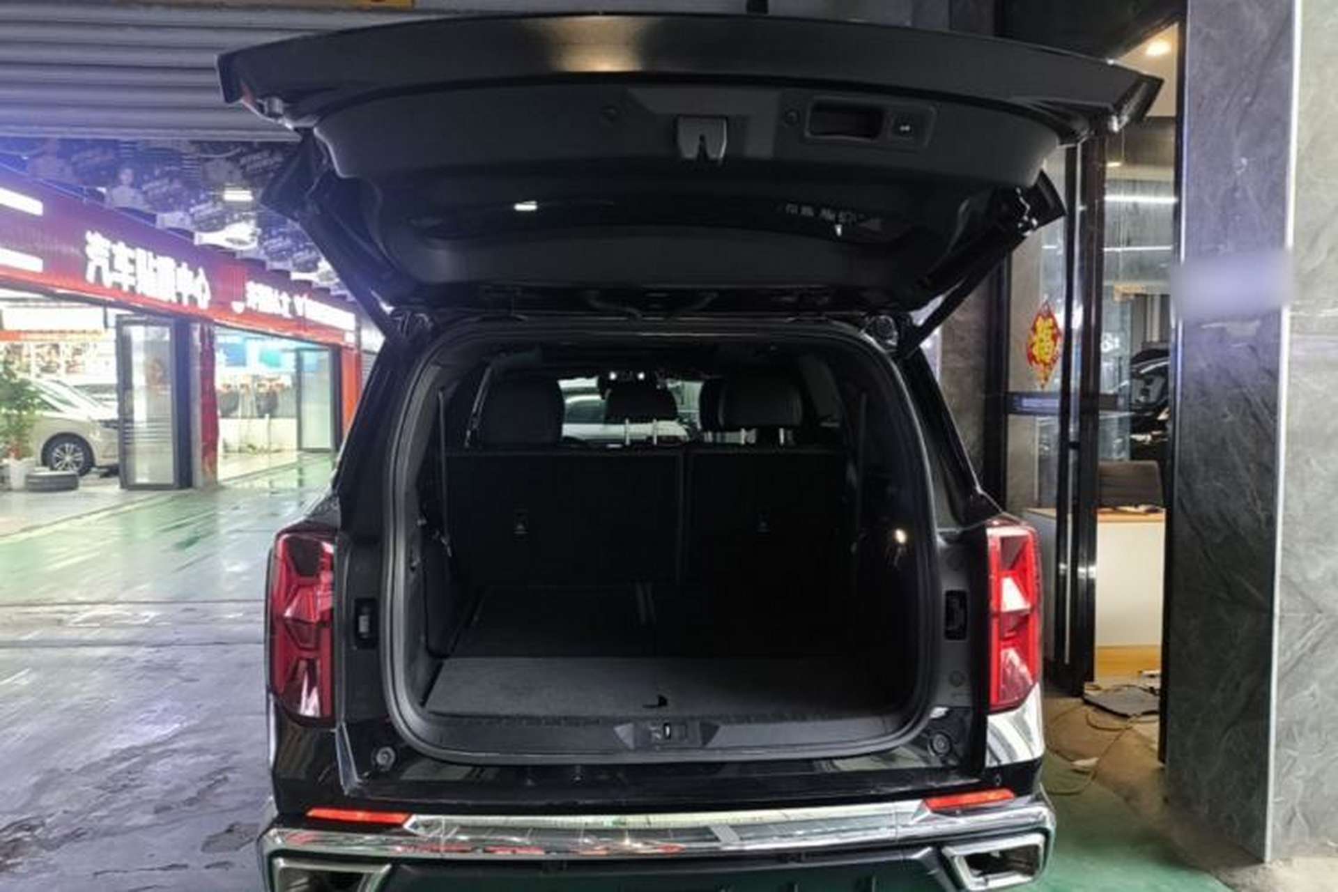 Used GAC Trumpchi ES9 2024 PHEV with 143 km Max Trunk