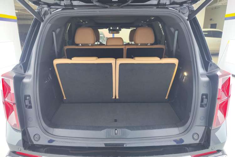 Used GAC Trumpchi ES9 2024 PHEV with 143 km Max Trunk